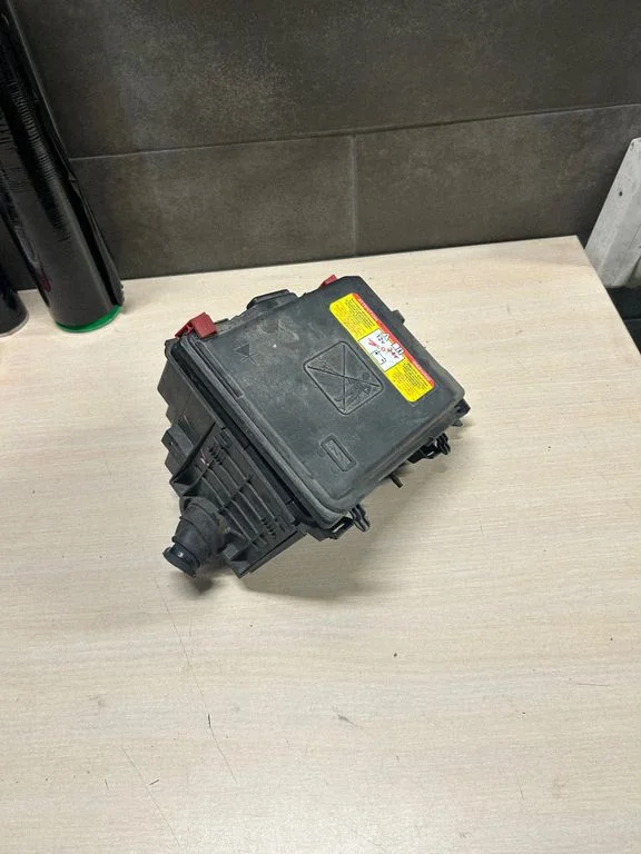 Fuse module – Citroen C4 II Picasso (2013-2018)