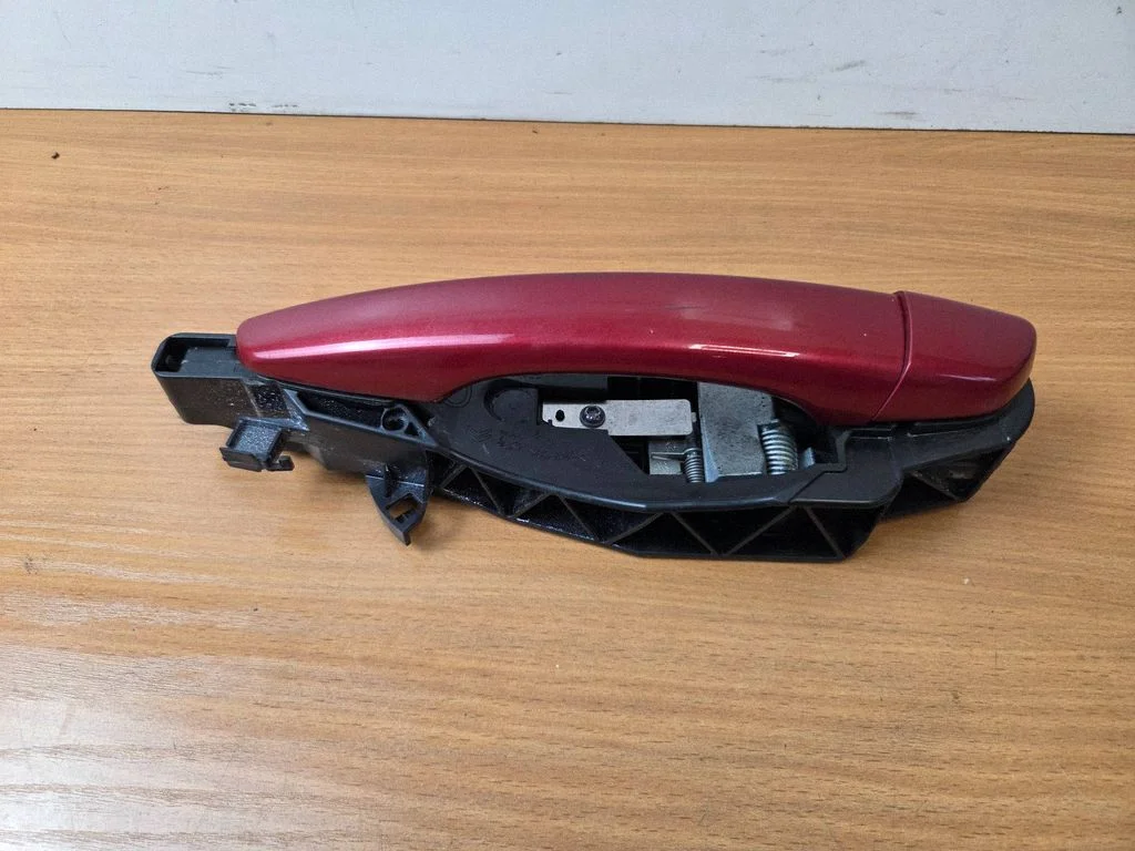 Esiukse välimine käepide 9802977380