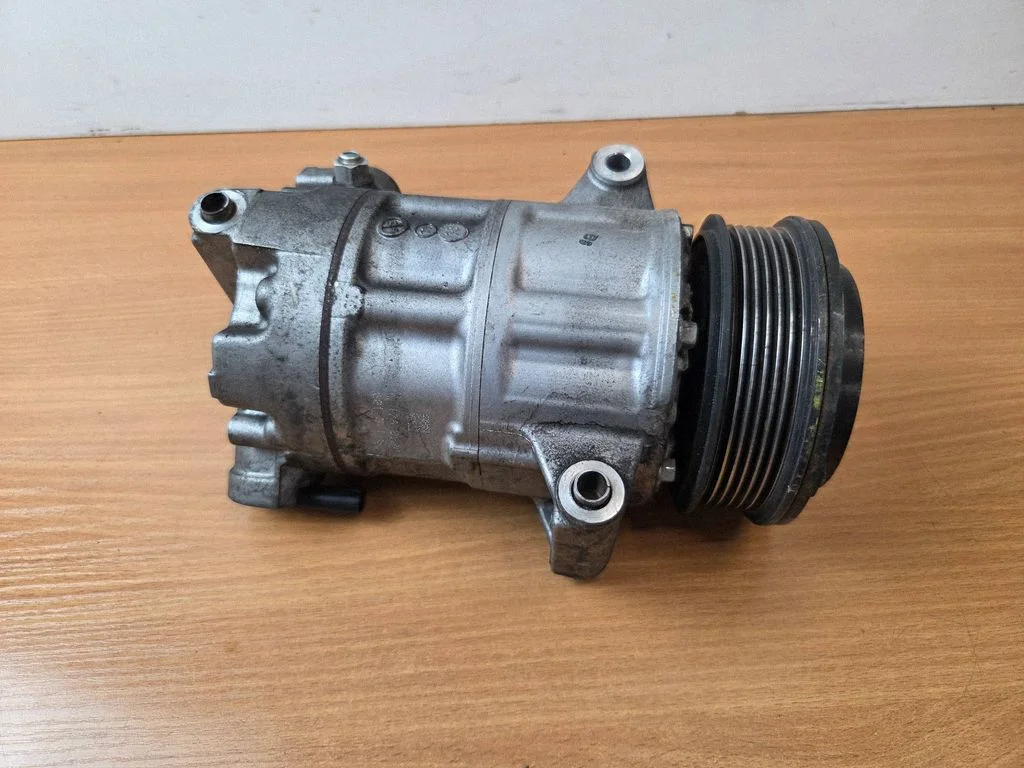 Air conditioning (A/C) compressor (pump) – Ford Focus (2018-)