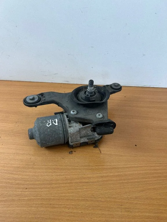 Wiper motor – Citroen C4 II Picasso (2013-2018)