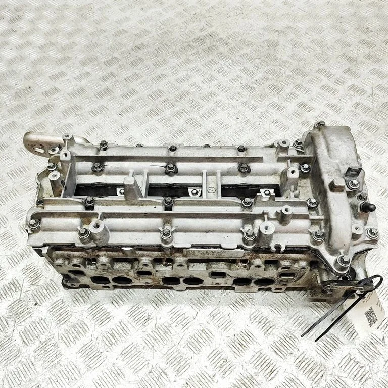 Engine head R6420163901