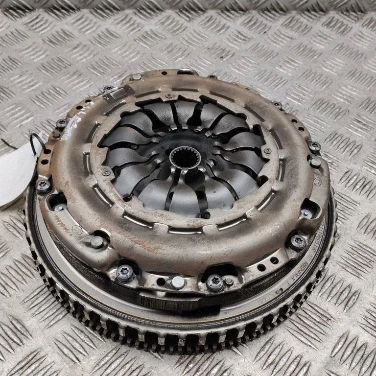 Clutch set kit – Nissan Juke II F16 (2019-)