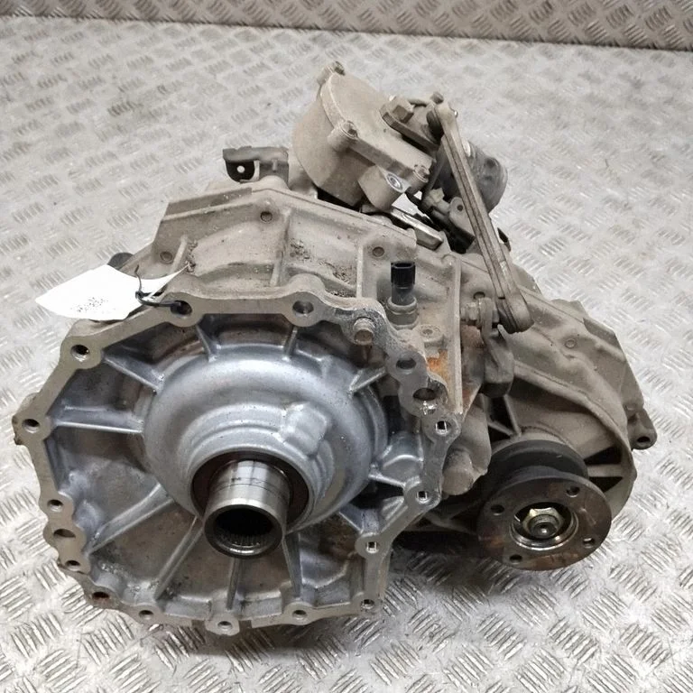 Jaotuskast 332747S110 – Nissan Pathfinder R51 (2005-2012)