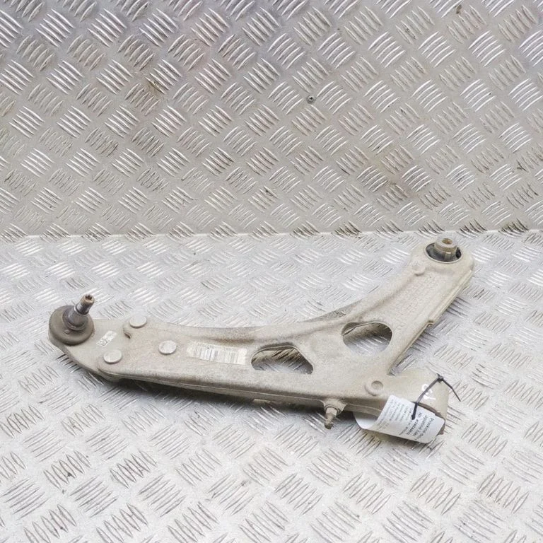 Priekšējā apakšējā svira/svārsts 9815014380