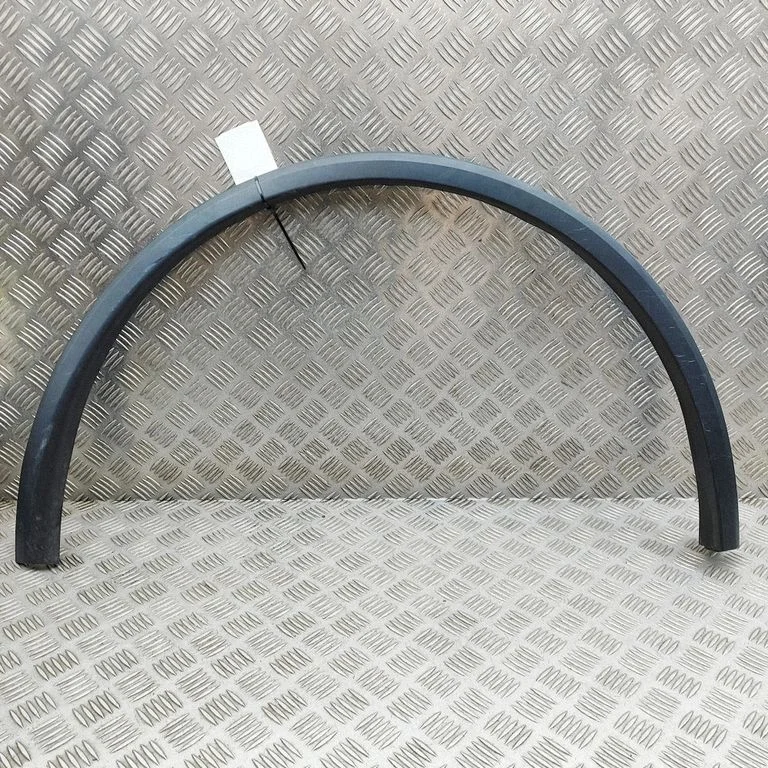 Spārna apdare (moldings) 193760100D