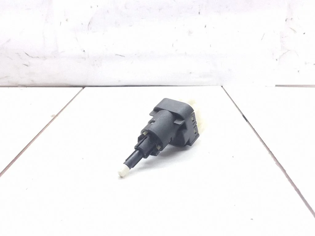 Brake pedal sensor switch