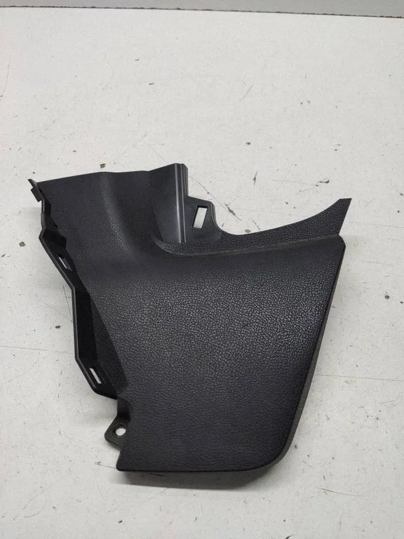 Foot area side trim 689211EB0A