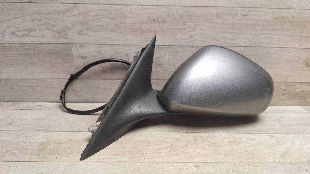 Front door electric wing mirror E3011016