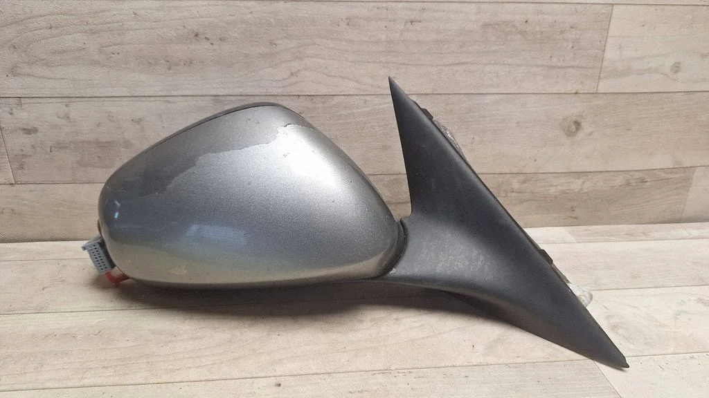 Front door electric wing mirror E3011015