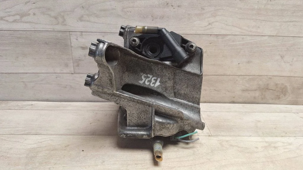 Fuel filter housing – Citroen C4 Grand Picasso (2007-2013)