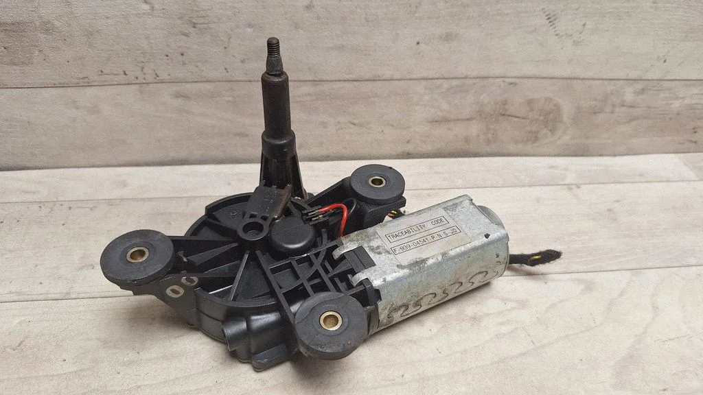 Rear window wiper motor