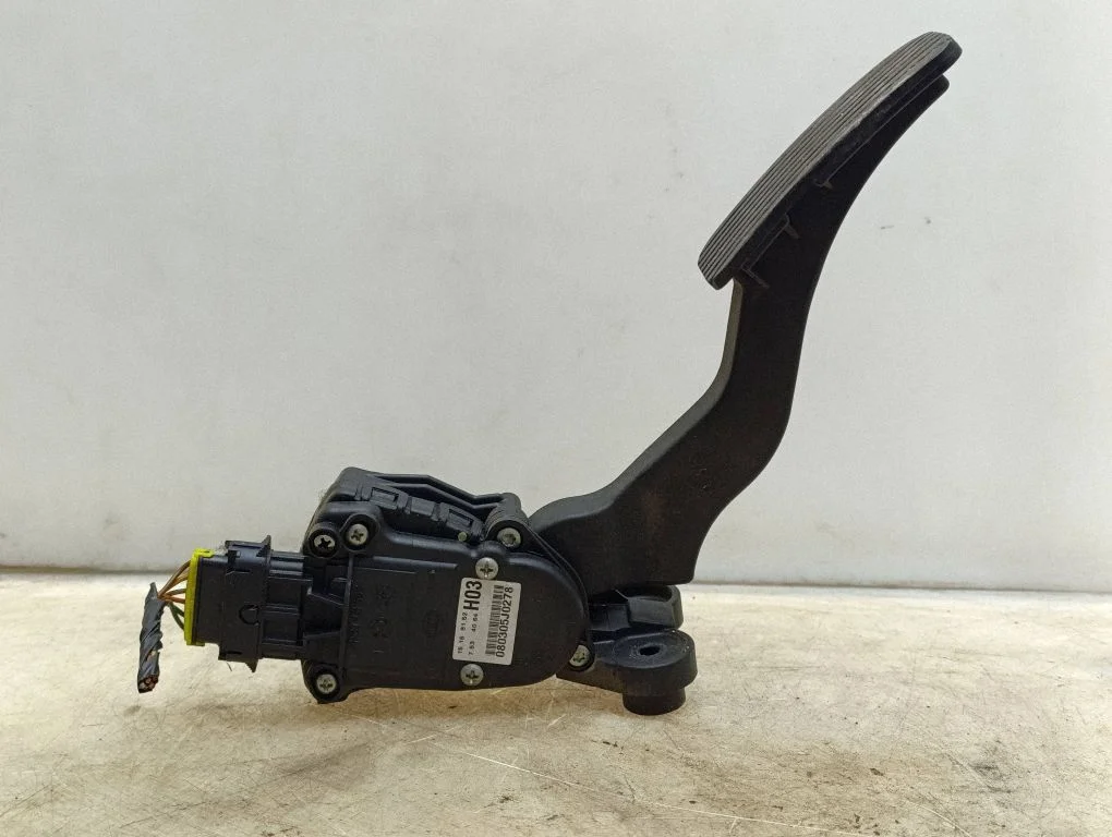 Accelerator throttle pedal 32700XXXXX