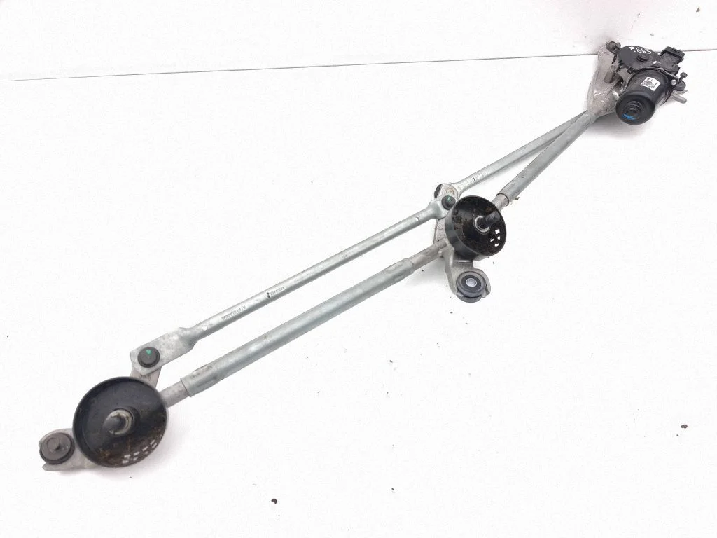 Front wiper linkage and motor W147043