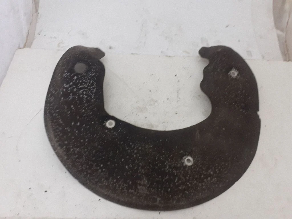 Front brake disc dust cover plate – left
