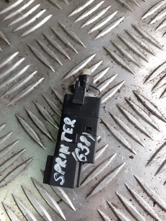 Bremžu pedāļa sensors – Mercedes-Benz Sprinter W901 W902 W903 W904 (1995-2007)