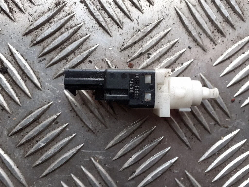 Brake pedal sensor switch – Peugeot Boxer (2007-2014)
