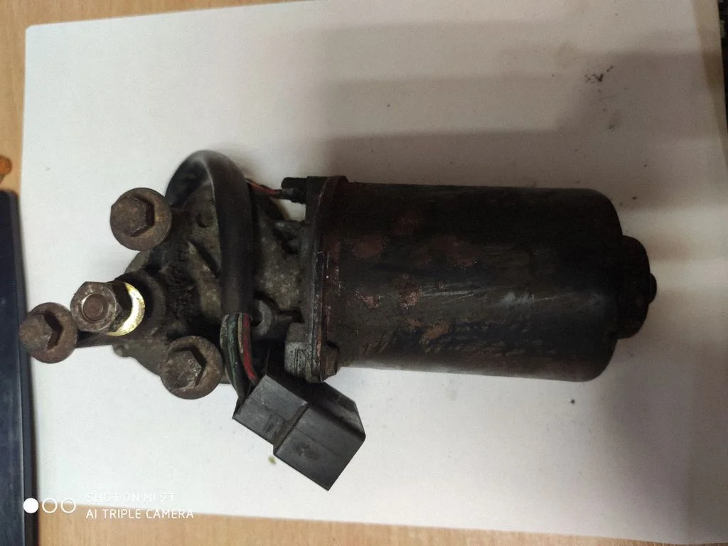 Wiper motor – Mercedes-Benz Vito Viano W638 (1996-2003)