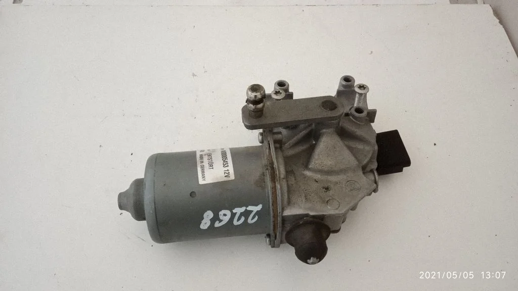 Wiper motor 141409360
