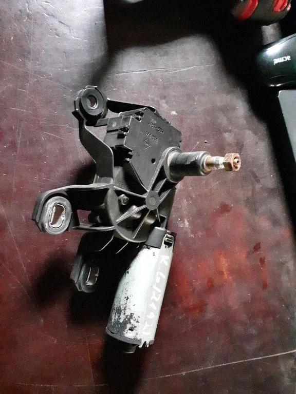 Tagaklaasi kojamehe mootor