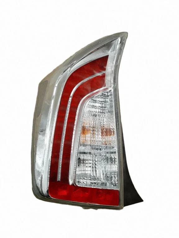 Lampa tylna w błotniku 8156047170