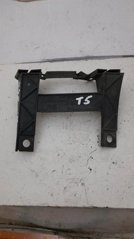 Esitule kinnitusklamber – Volkswagen Transporter - Caravelle T5 (2003-2015)