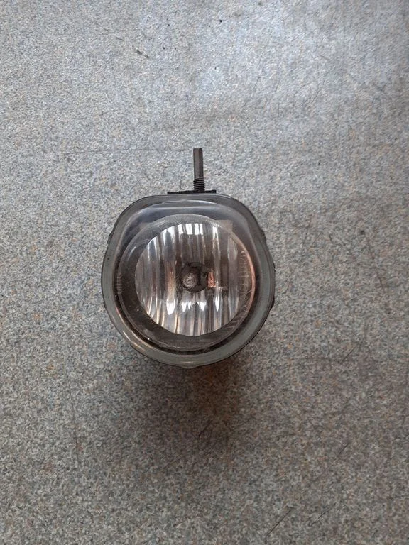 Front fog light 370407486