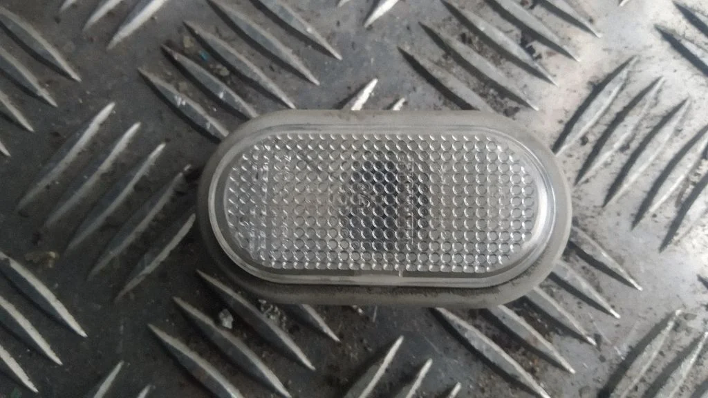 Front fender indicator light 8200194580