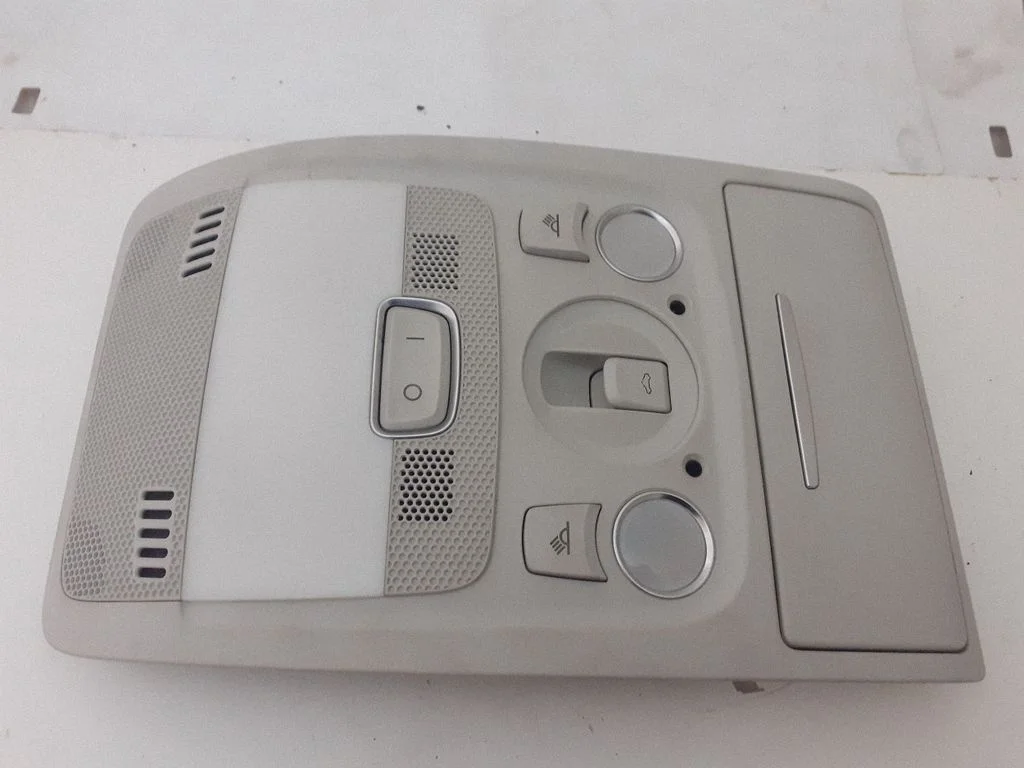 Front seat light 8K0951177