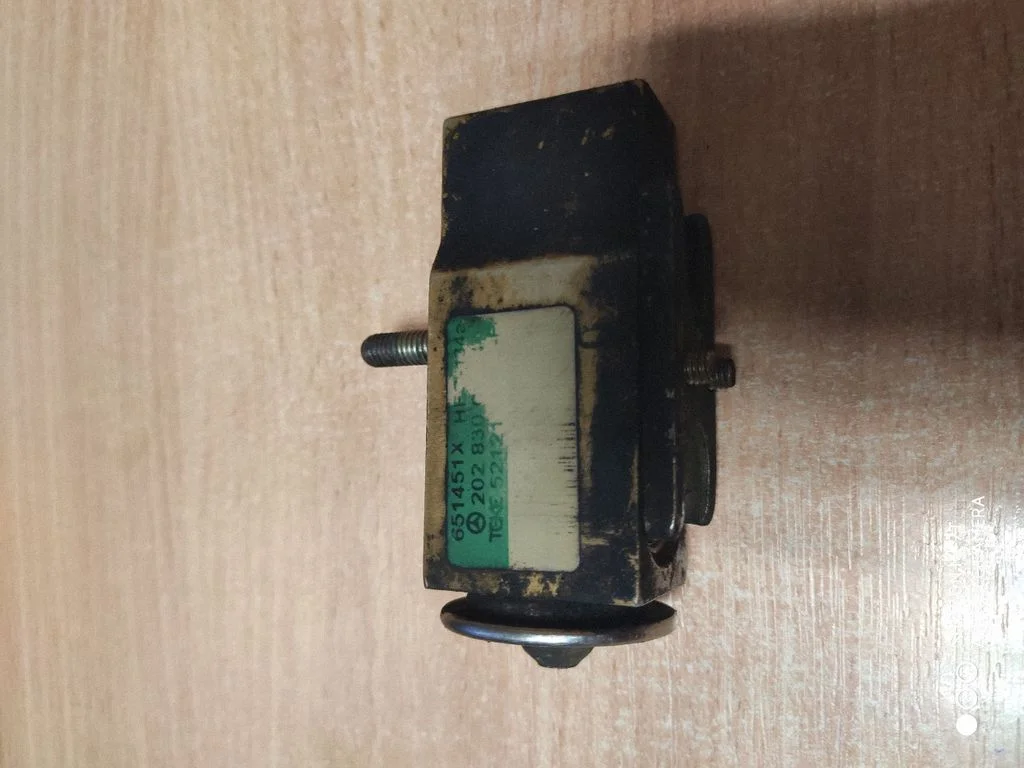 Air conditioning (A/C) expansion valve – Mercedes-Benz Vito Viano W638 (1996-2003)
