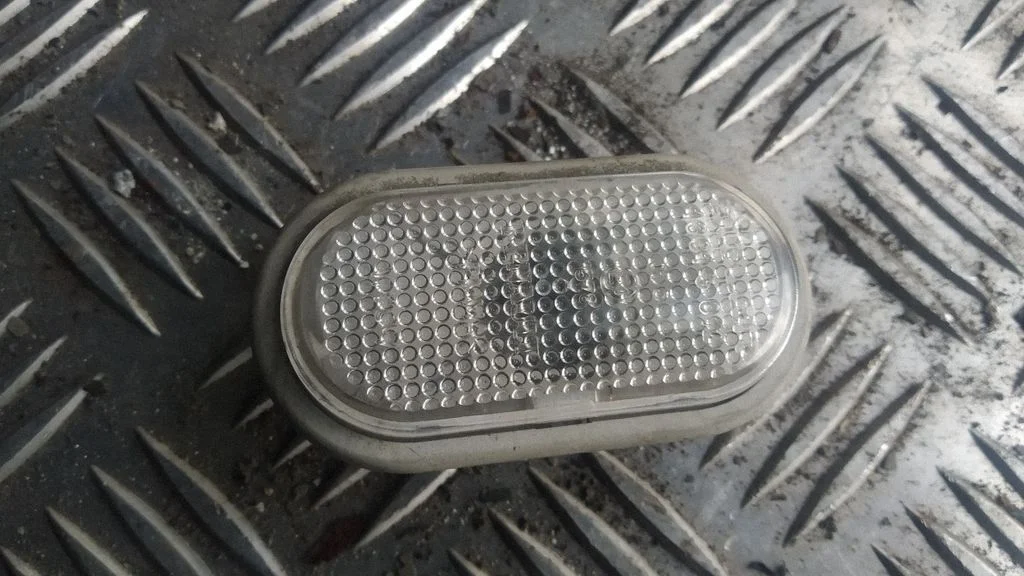 Front fender indicator light 8200194580