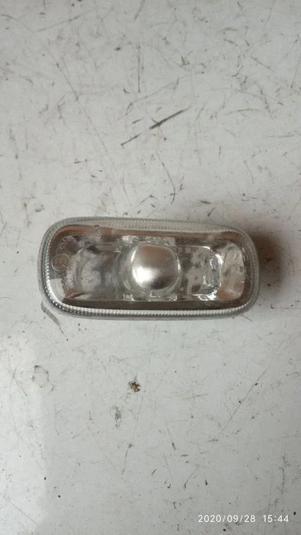 Front fender indicator light – Audi A6 Allroad C5 (1999-2005)