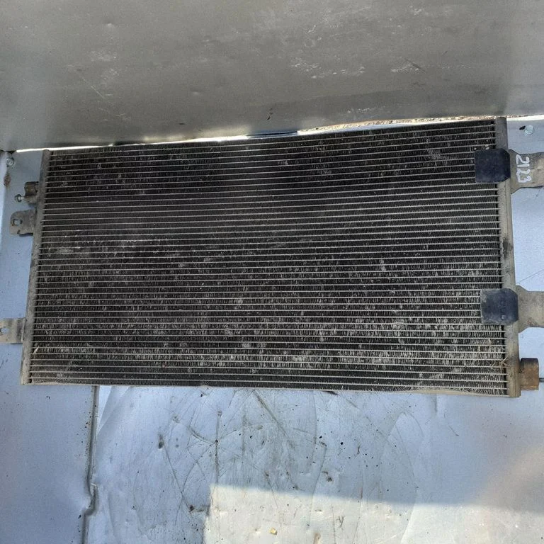 Gaisa kondicioniera dzesēšanas radiators (kondensators) 880604T