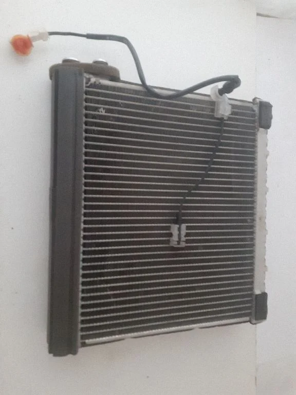 Kliimaseadme radiaator (salongis) 01L278494B