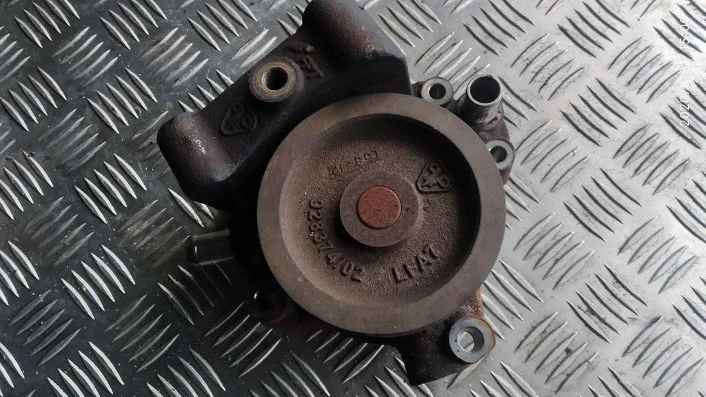 Water pump 92837402