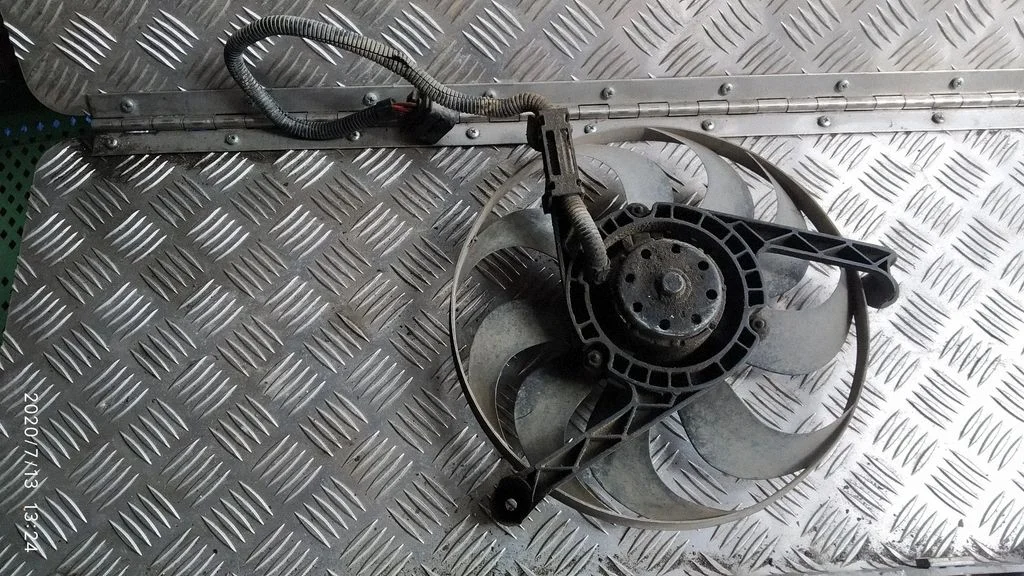 Elektriline radiaatori jahutusventilaator 1J0121206D