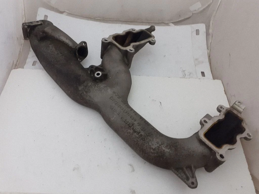 Intake manifold 059145762M