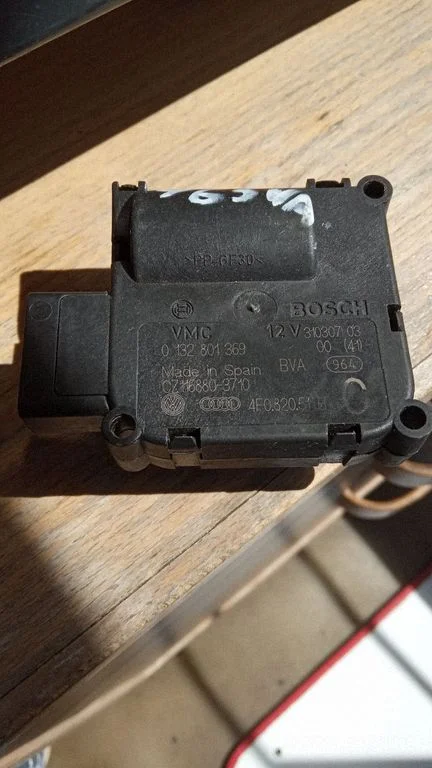 Sisselaskekollektori klapi ajam/ mootor – Audi A6 Allroad C6 (2006-2011)