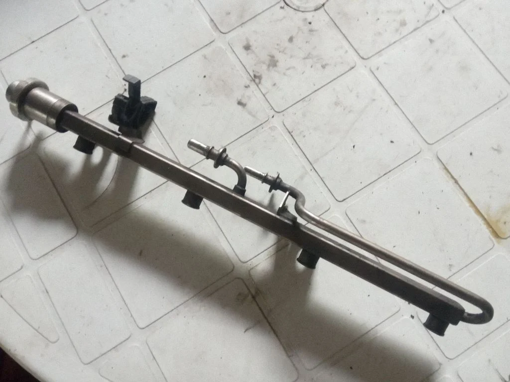 Fuel main line pipe 504323902