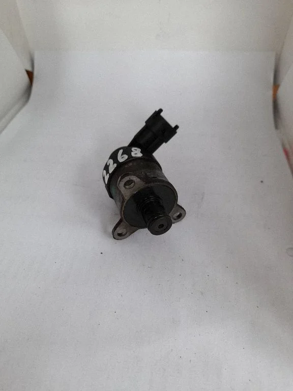 Fuel pressure regulator 0928400651