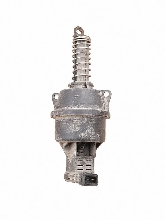 Engine mount vacuum valve – Volkswagen Transporter - Caravelle T4 (1991-2003)