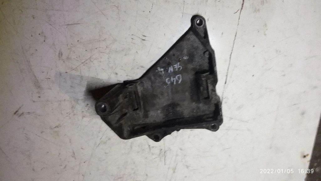 Generator/alternator bracket 070903143C