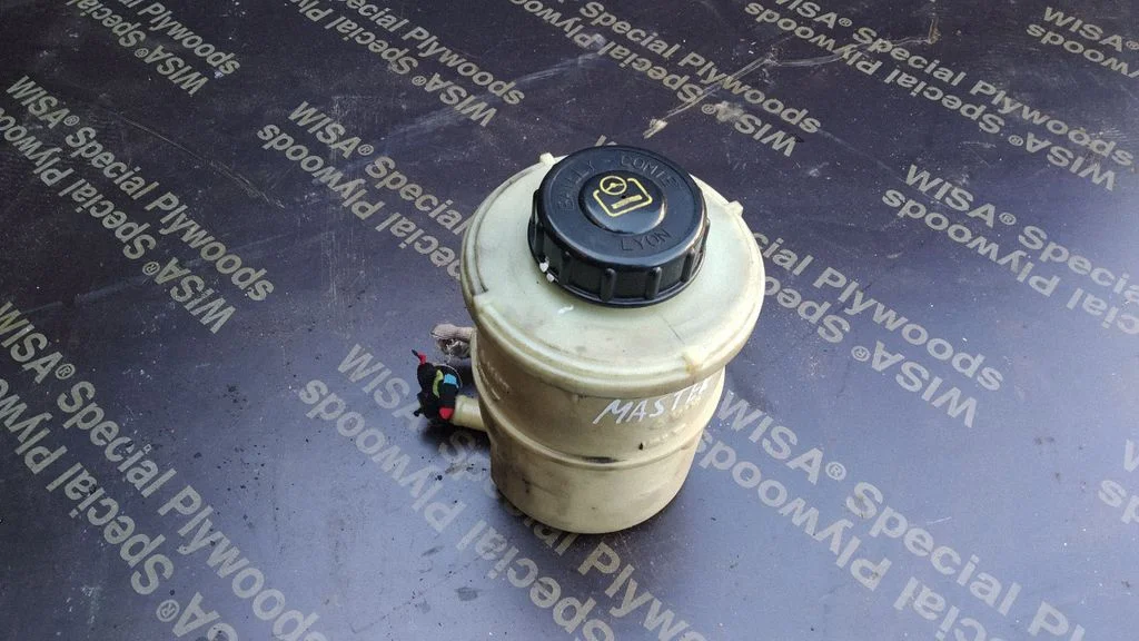 Power steering fluid tank/reservoir 7700795347