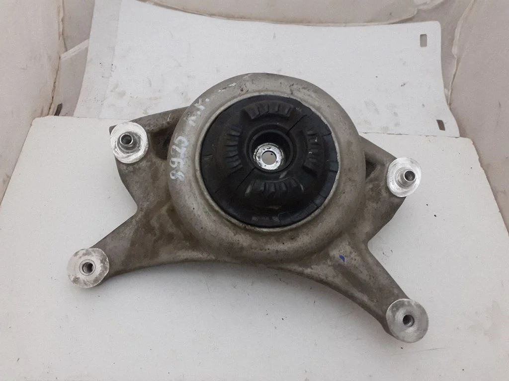Front upper strut mount 8K0412377C