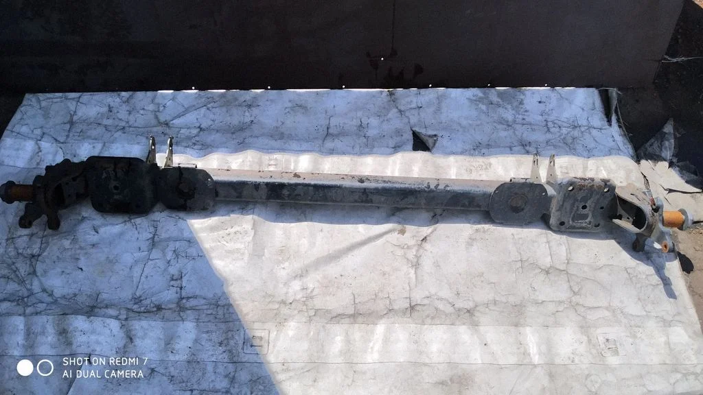 Rear axle beam 555016916R