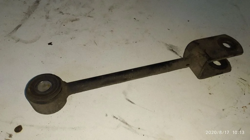 Rear anti-roll bar/stabilizer link – left