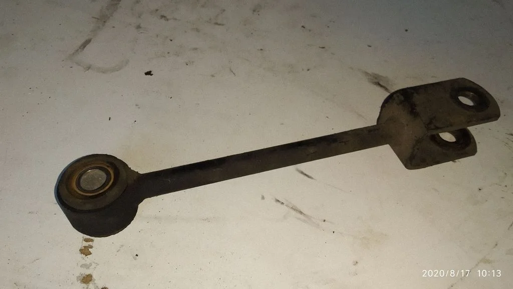 Rear anti-roll bar/stabilizer link – right