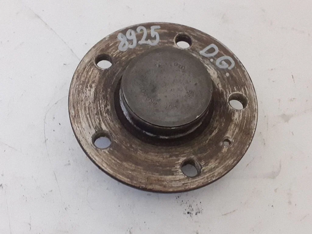Rear wheel hub 8K0501249
