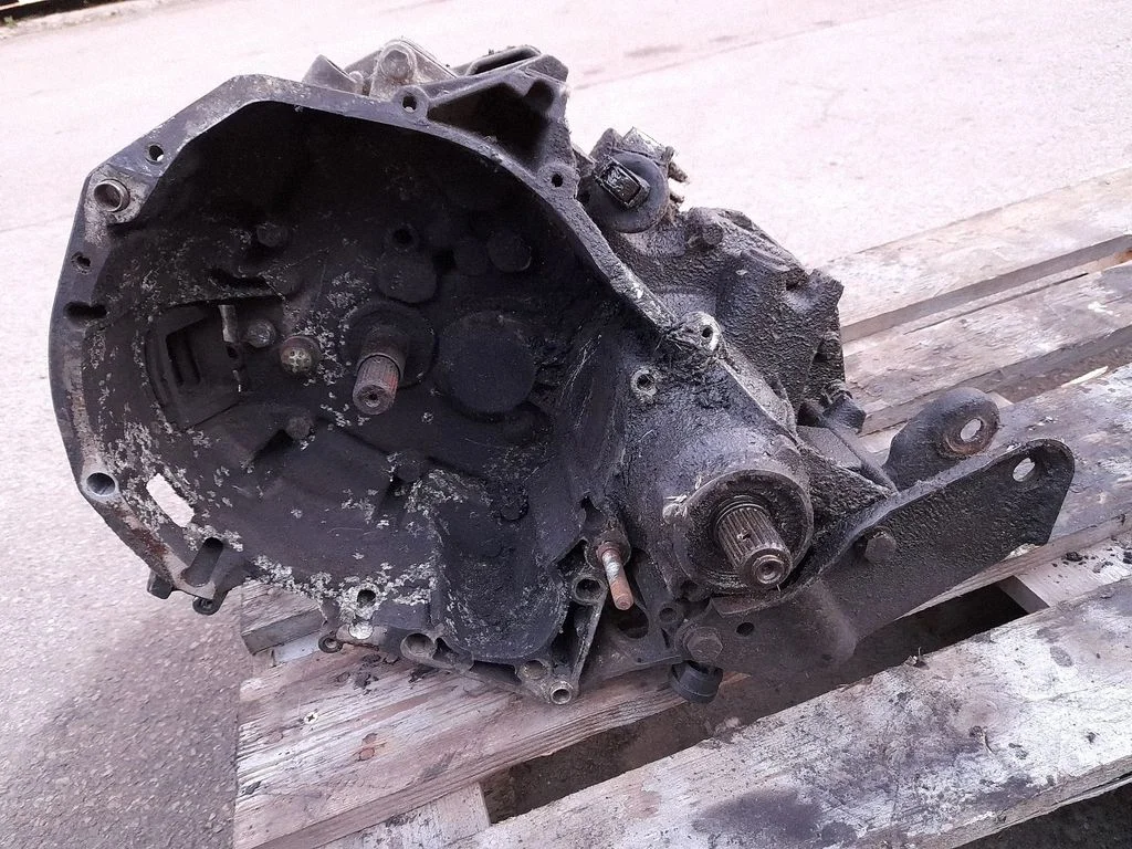 Manual 5 speed gearbox 7700418919
