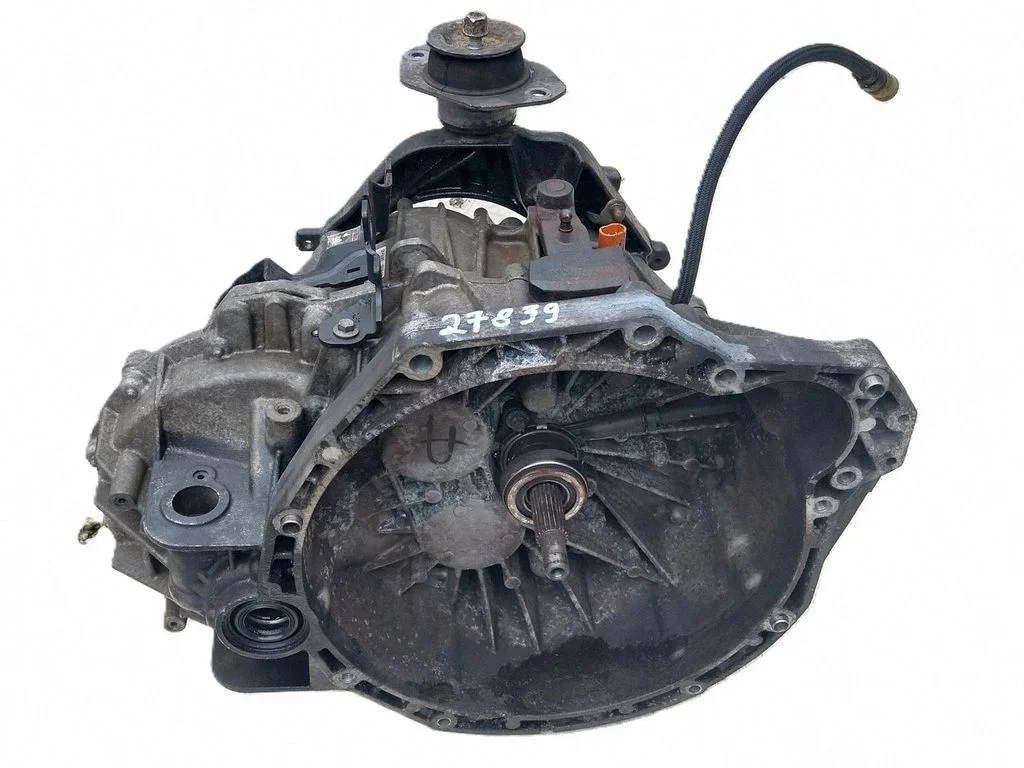 Manual 6 speed gearbox 8200546202