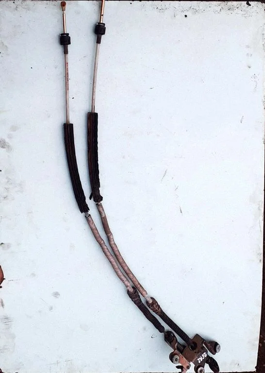 Gear shift cable linkage – Volkswagen Golf IV (1998-2005)